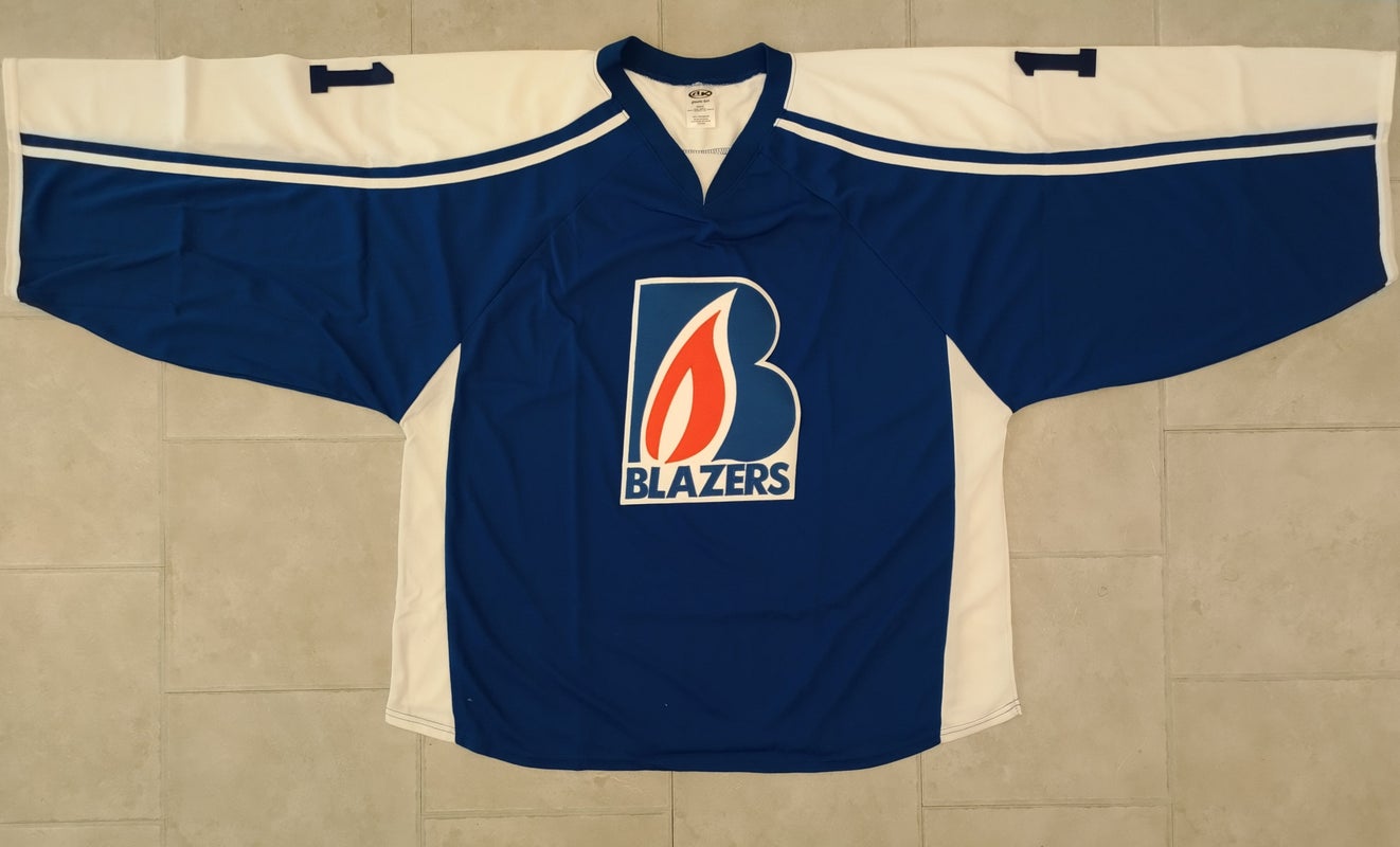 Athletic Knit H7600G Leafs Style Hockey Jersey - 4XL- NEW