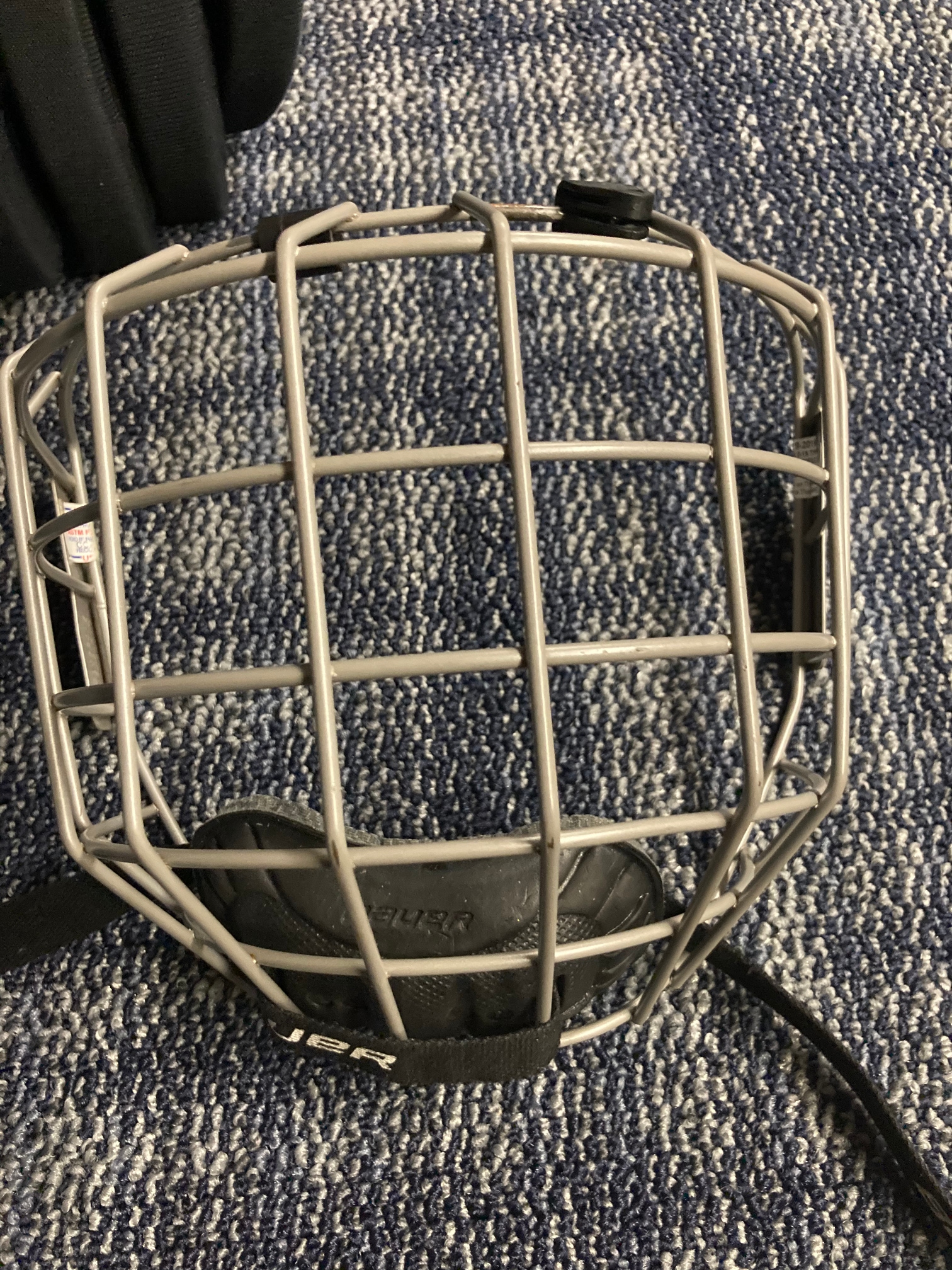 Used Bauer medium shield/cage