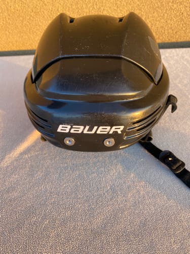 Used Bauer Bhh2100jr Helmet