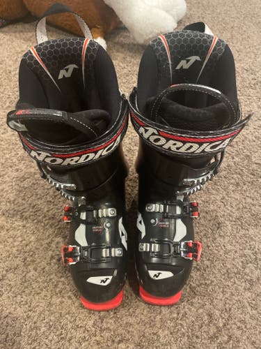 Kid's Used Nordica All Mountain Speedmachine 110 Ski Boots Medium Flex