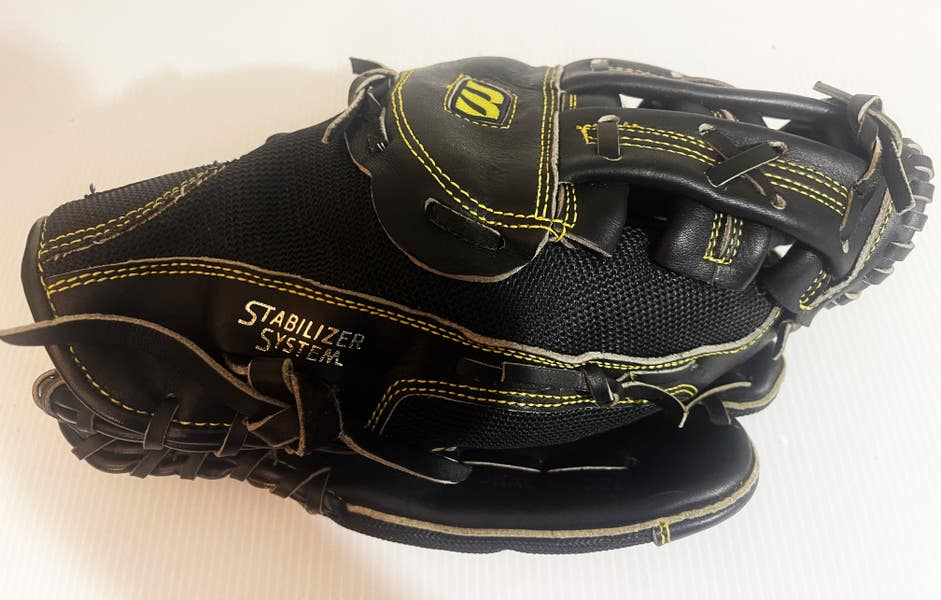 MIZUNO MZ 1303 PRO MODEL BLACK RHT 13” Black Magic BASEBALL GLOVE