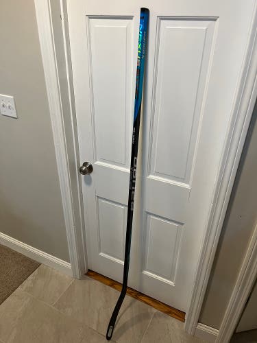 Bauer Nexus Sync P88 70 Flex Right Hand Hockey Stick