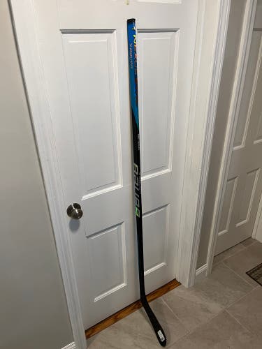 Bauer Nexus Sync p28 70flex Left hand senior hockey stick