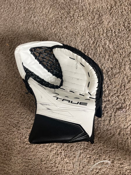 Goalie Gear Watch: New Masks and Gear Throughout the Sabres Organization –  Two in the Box