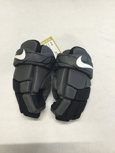 Used Nike VAPOR LT SM Lacrosse Shoulder Pads Lacrosse Shoulder Pads