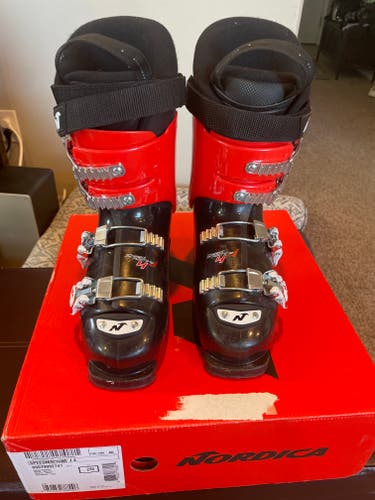 Kid's Used Nordica SpeedMachine Ski Boots