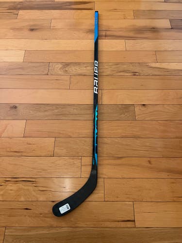 New Bauer Sync Hockey Stick P92/70 Flex/Right Handed