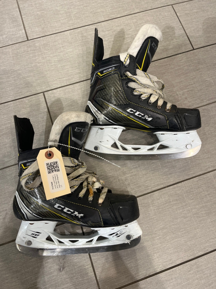 Junior Used CCM Tacks 9060 Hockey Skates D&R (Regular) 2.5
