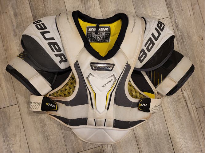 Senior Used Medium Bauer Supreme S170 Shoulder Pads