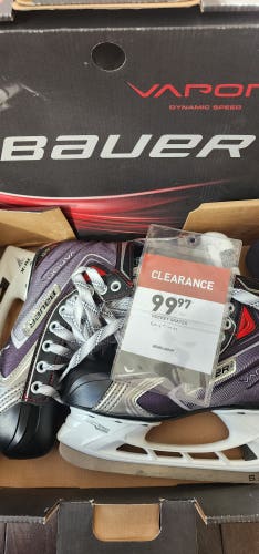 (NEW) Skate Size 3 (Shoe size 4) Bauer Vapor X70 Hockey Skates