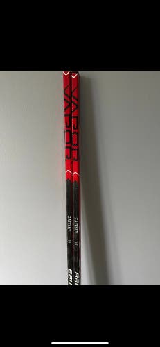 2-Pack Senior Right Handed P28M Pro Stock Vapor Hyperlite Hockey Stick