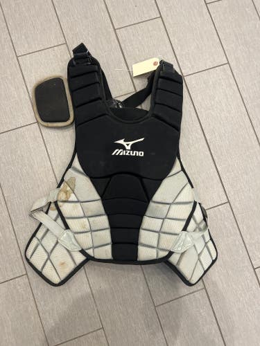 Used Mizuno Catcher's Chest Protector