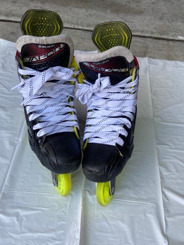 New Bauer Regular Width Size 4.5 Vapor X2.9 Inline Skates