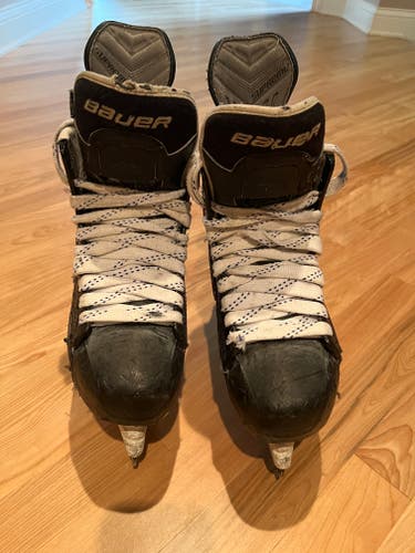 Size 6.5 Bauer Supreme MX3 Hockey Skates Regular Width