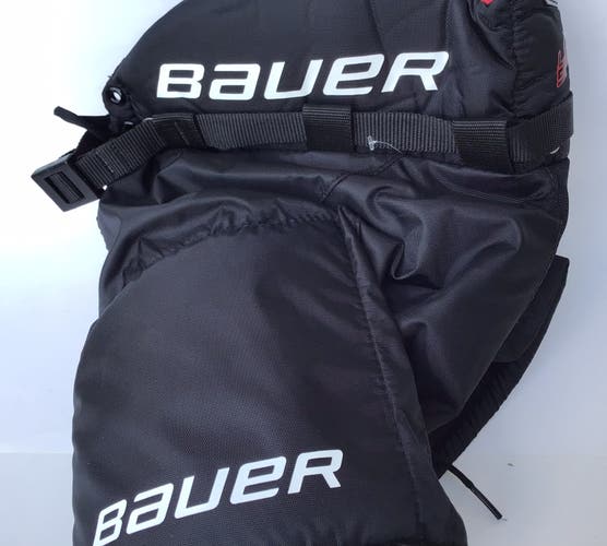 New Bauer hockey pants Small youth size