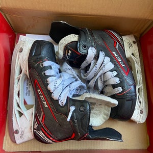 Used CCM Regular Width Size 1.5 JetSpeed FT6 Hockey Skates