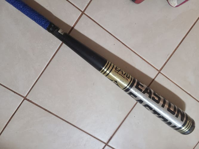 Used Easton EA70 series Alloy Bat (-4) 28 oz 32"