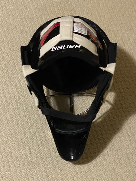 Used Bauer 960 Goalie Mask