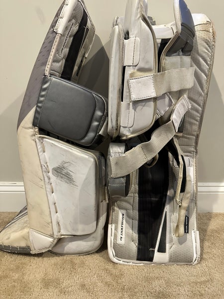 34" Bauer Ultrasonic Goalie Leg Pads