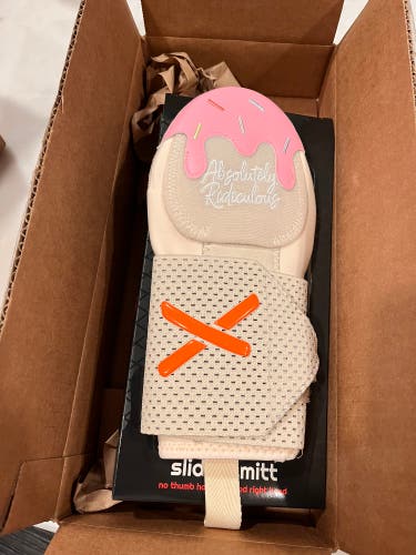 Youth Strawberry ice cream sliding mitt