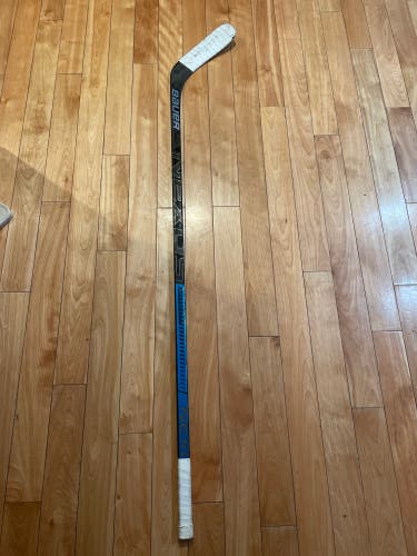 Senior Right Handed P88 Nexus 2N Pro Hockey Stick