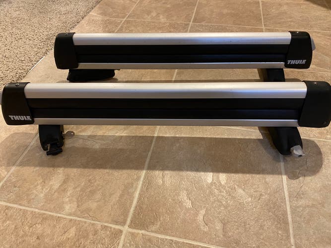 Thule 92724 Universal Flat Top 4 Ski & Snowboard Rack