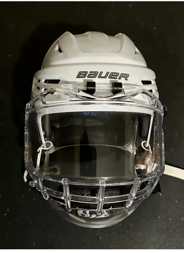Used Small Bauer Re-Akt 95 Helmet