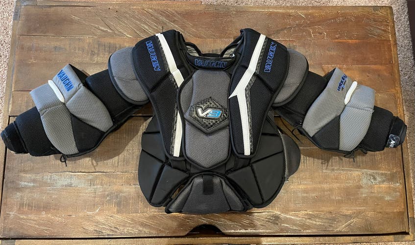 Used Intermediate Medium Vaughn Velocity V9 Goalie Chest Protector