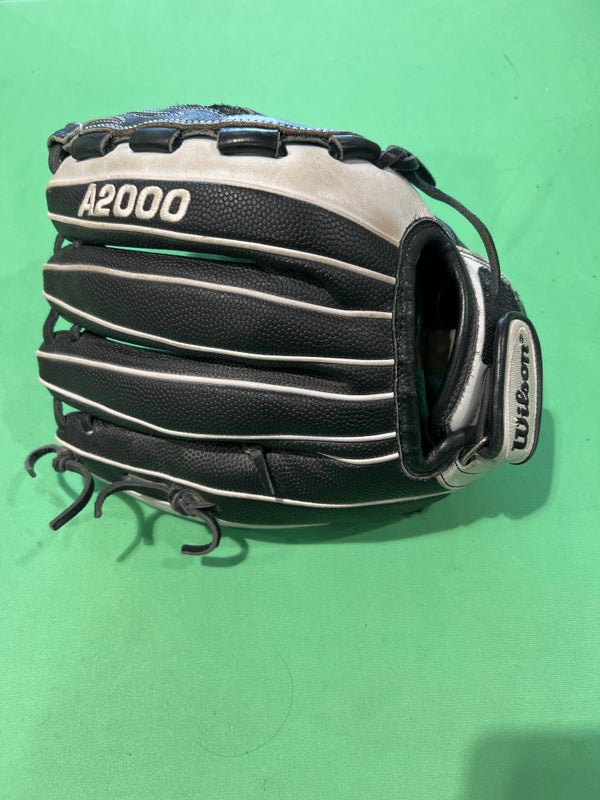 Wilson A2000 Baseball and Softball Gloves  Headbanger Sports – Page 2 – HB  Sports Inc.