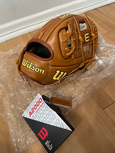 Wilson a2000 DP15 11.5 inch baseball glove