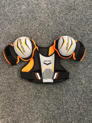 Used Youth Bauer Supreme One.4 Hockey Shoulder Pads (Size: Large)