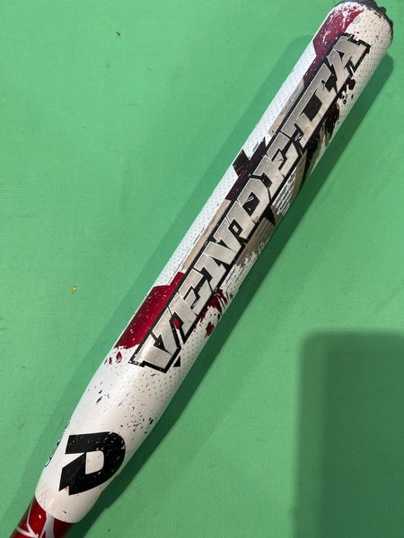 Used DeMarini Vendetta C6 Composite Bat -12 21OZ 33"