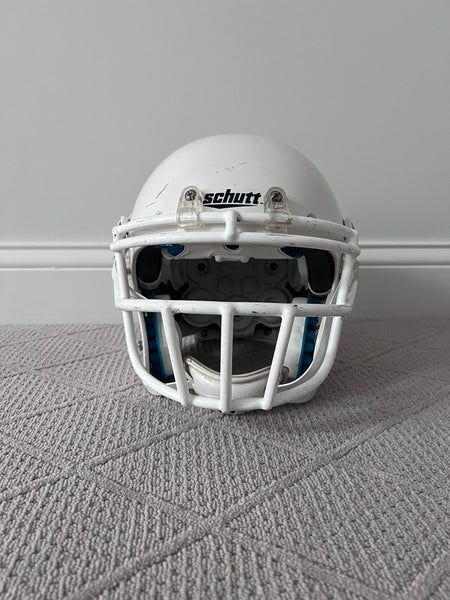 Schutt Jr Buccaneer Style Youth White Football Full Size Helmet Size Medium