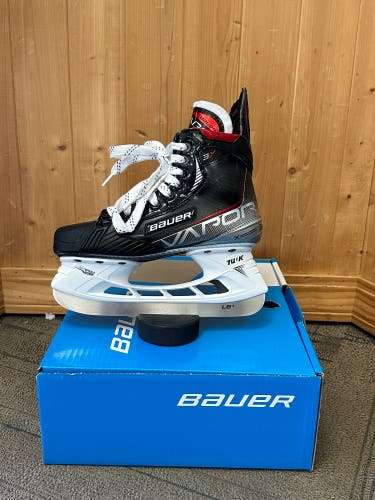 New Bauer Size 4.5 Vapor 3X Hockey Skates
