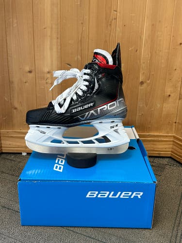 New Bauer Size 6 Vapor 3X Hockey Skates