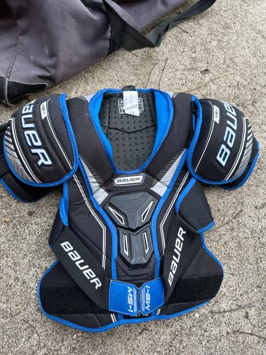 Used Extra Large Bauer  MS-1 Shoulder Pads