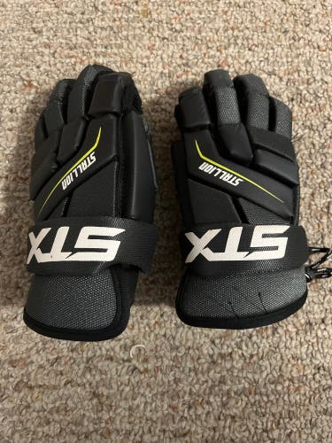 Used Player's STX Small Stallion 200 Lacrosse Gloves
