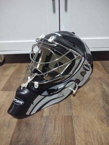 Used Vaughn Goalie Mask