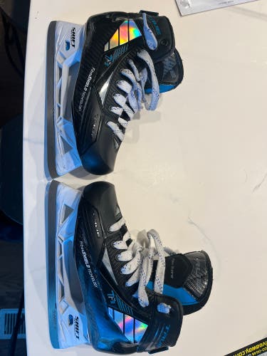 Used True Regular Width  Size 6.5 TF9 Hockey Skates