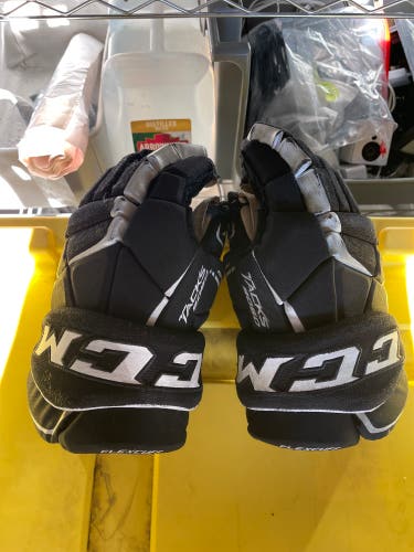 CCM 14"  Tacks 9060 Gloves