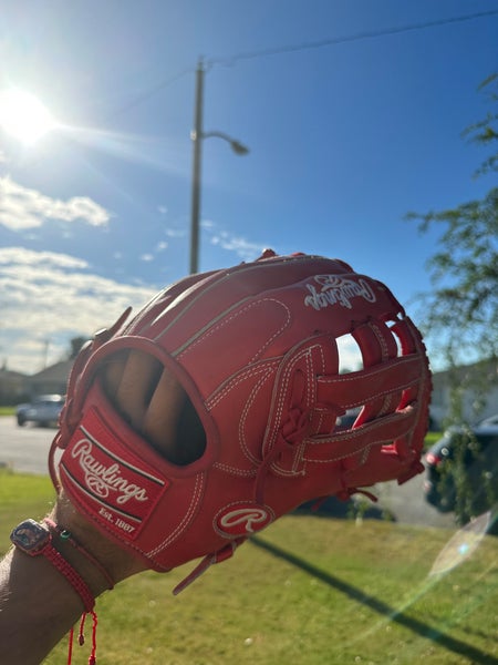 Rawlings Baseball on X: The Gameday 57 Series was created to celebrate the  “Finest in the Field”. For March we celebrate Kolten Wong's Gameday model  which features a unique gold 'Oval R'.