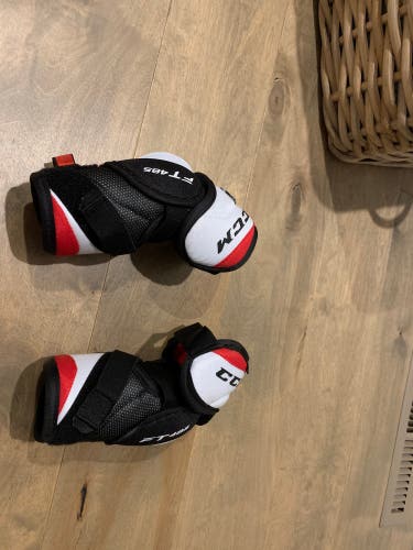 CCM FT485 Junior Elbow Pads (Medium)