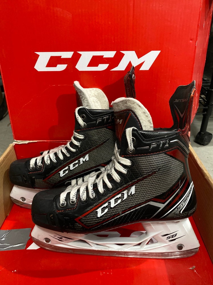Senior CCM Size 8 JetSpeed FT1 Hockey Skates