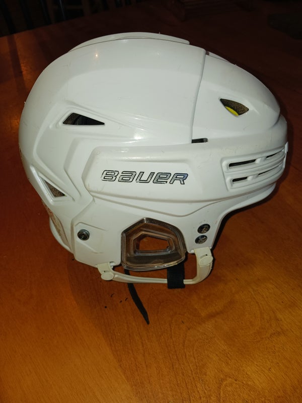 Used Small Bauer Re-Akt 200 Helmet Reakt 200