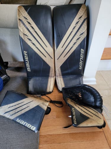 Used 32" Bauer Regular Hyperlite Goalie Full Set