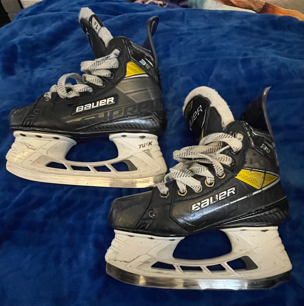 Used Bauer Regular Width Pro Stock Size 1.5 Supreme 3S Pro Hockey Skates