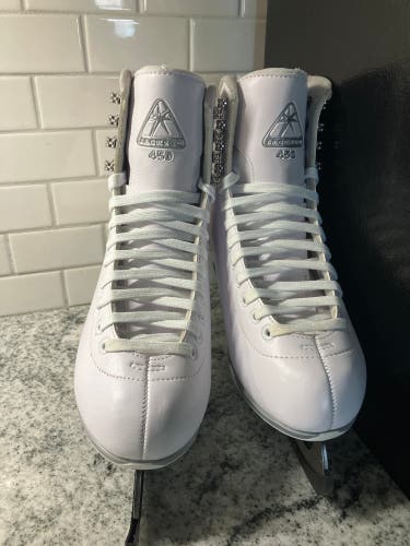 New Jackson Ultima Size 9 Figure Skates
