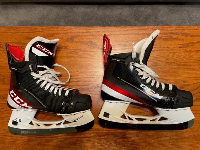 CCM JetSpeed FT485 Hockey Skates Size 6 with Black Steel Speed Blade