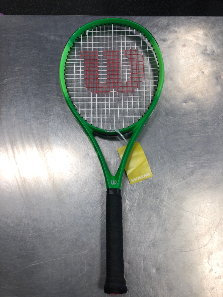 Wilson Blade 105 Feel Pro Tennis Racquet