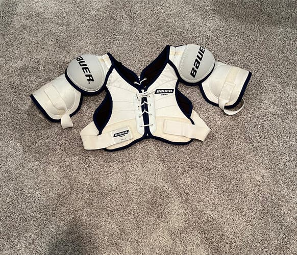 Used Medium Bauer Pro Shoulder Pads